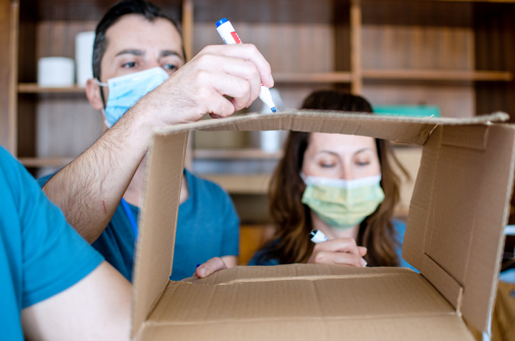 how much should you tip movers